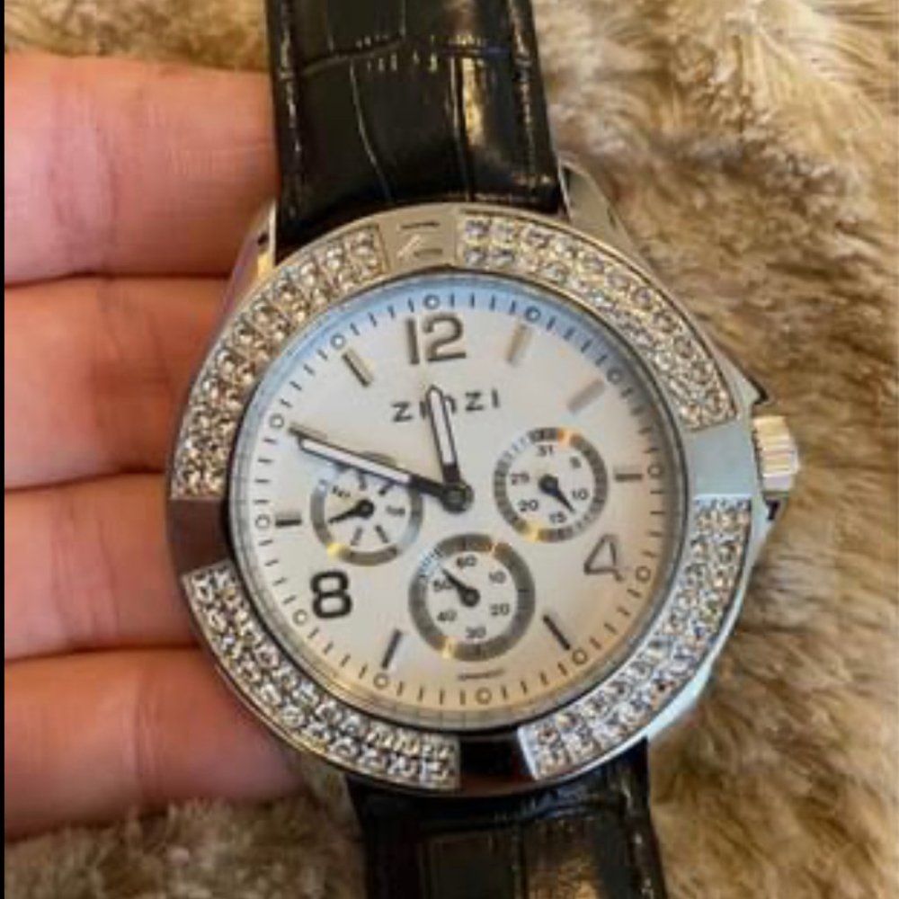 Ladies Watch - Picture 2 of 4